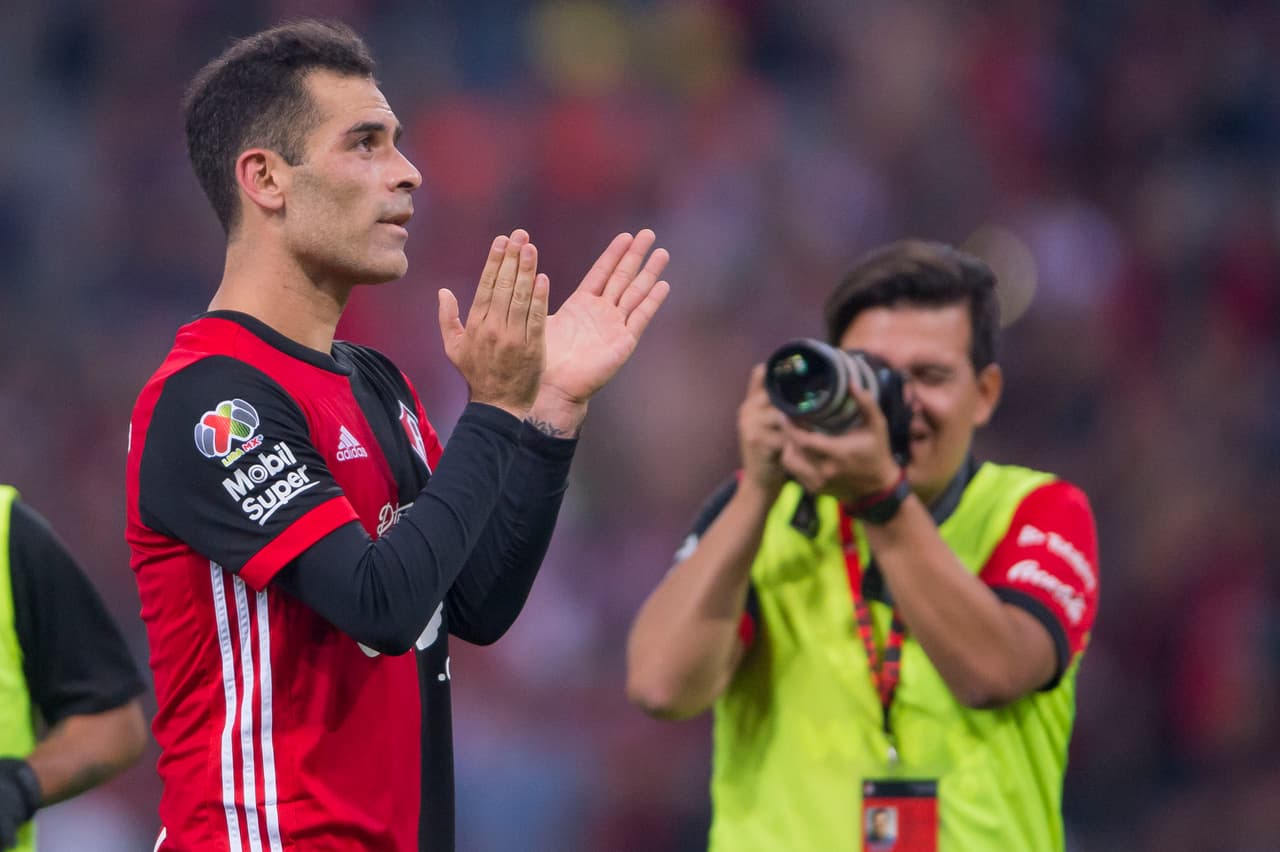 Rafael Márquez jugó su último partido en el Jalisco en la victoria del Atlas sobre Chivas. Los Rojinegros ganaron 1-0, el capitán del Tri y la Selección Mexicana tuvo una destacada actuación, y al final se llevó el cariño de propios y extraños.