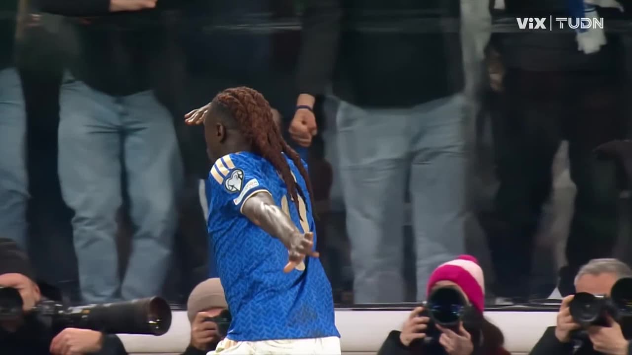 ¡Golazo de Italia! Moise Kean pone el 2-0 a favor de Italia