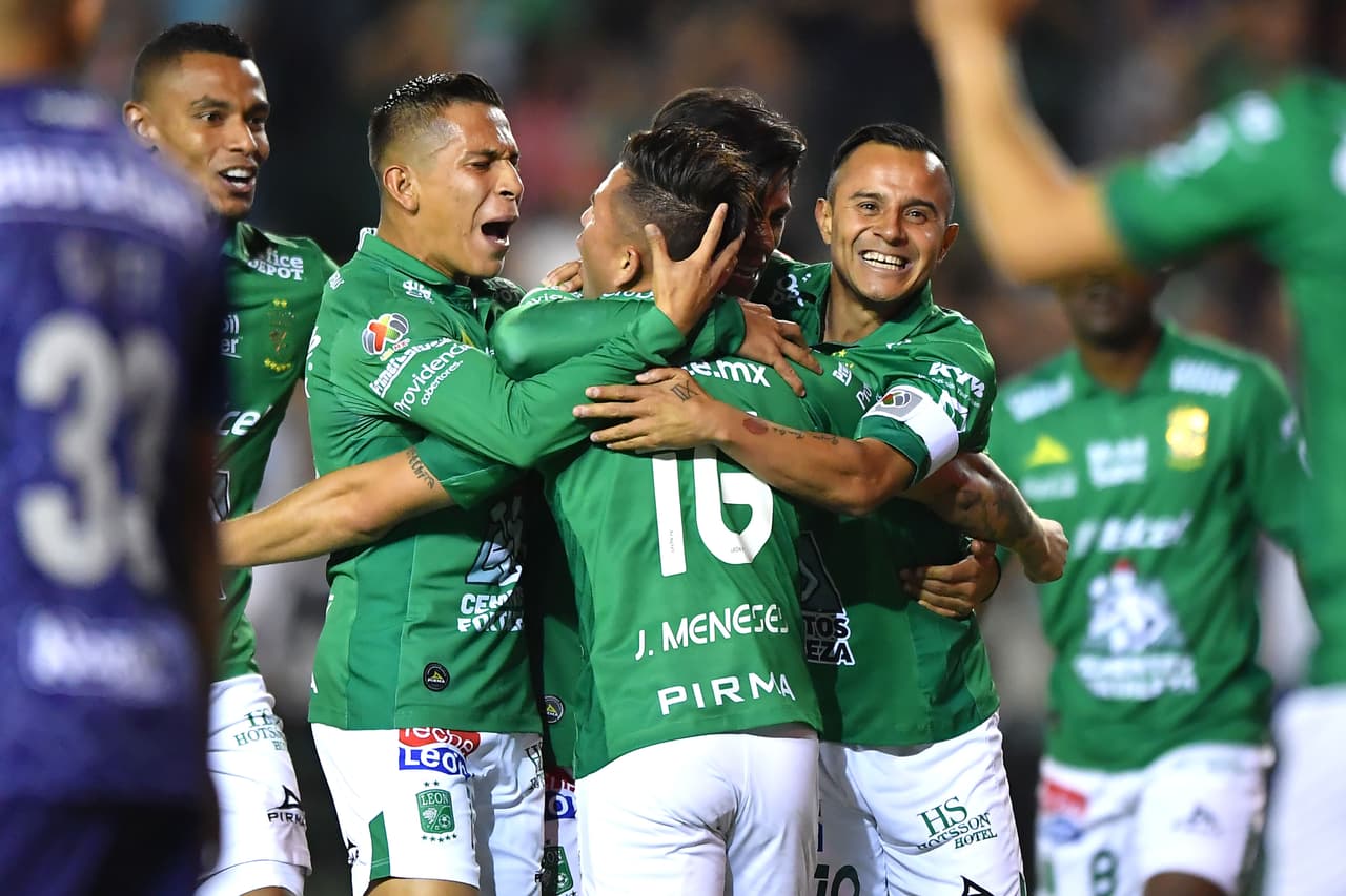 León concretó la victoria, recuperó el liderato y propició el descenso de Veracruz.