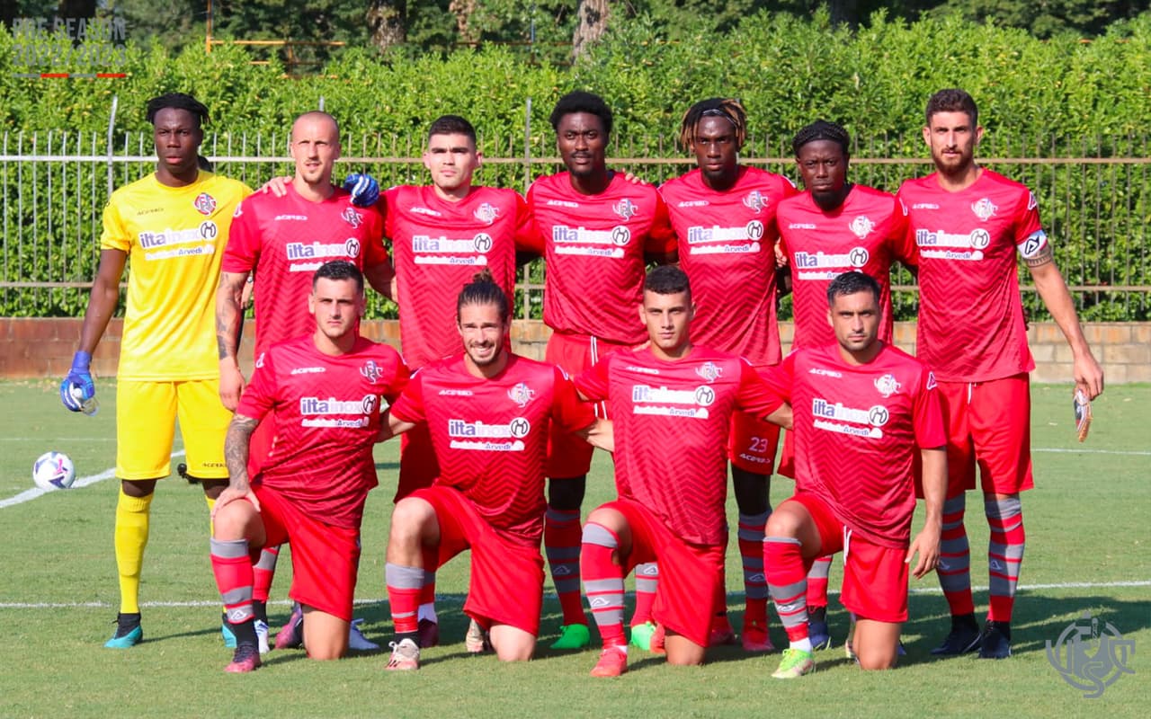 Johan Vásquez ilusiona al Cremonese y vuelve a ser titular