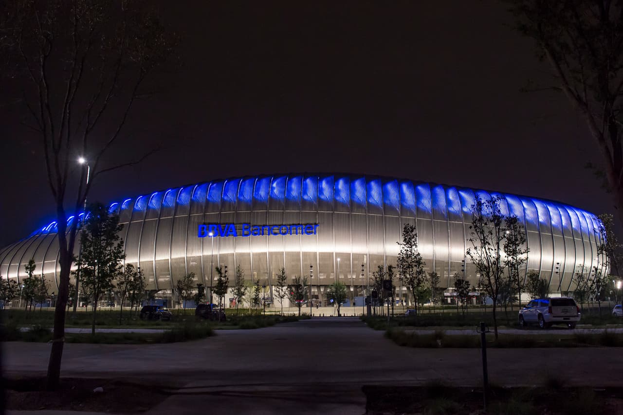 Está ubicado en el municipio de Guadalupe, Nuevo León, a escasos minutos de Monterrey.