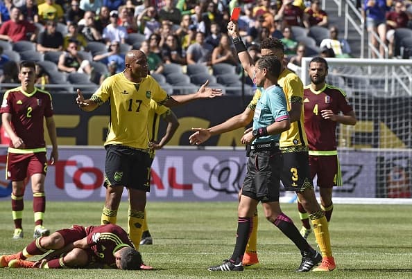 Pese a jugar con uno más, Venezuela acabó pidiendo la hora.