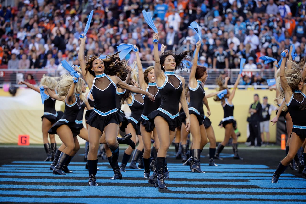 Ellas llenaron de belleza y diversión el emparrillado del Levi´s Stadium, checa las mejores imágenes de estas dulzuras.