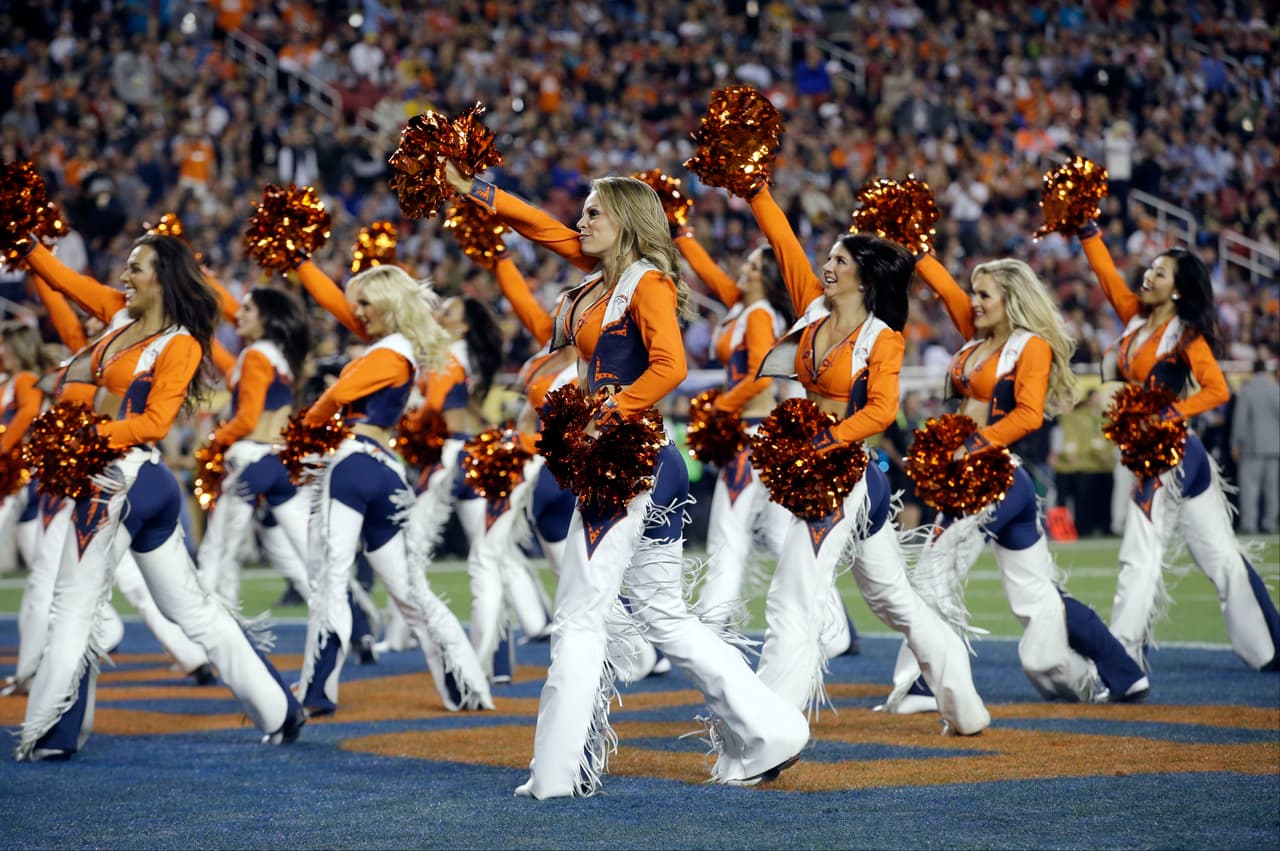 Ellas llenaron de belleza y diversión el emparrillado del Levi´s Stadium, checa las mejores imágenes de estas dulzuras.