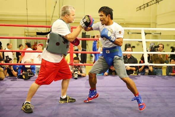 Manny Pacquiao entrena