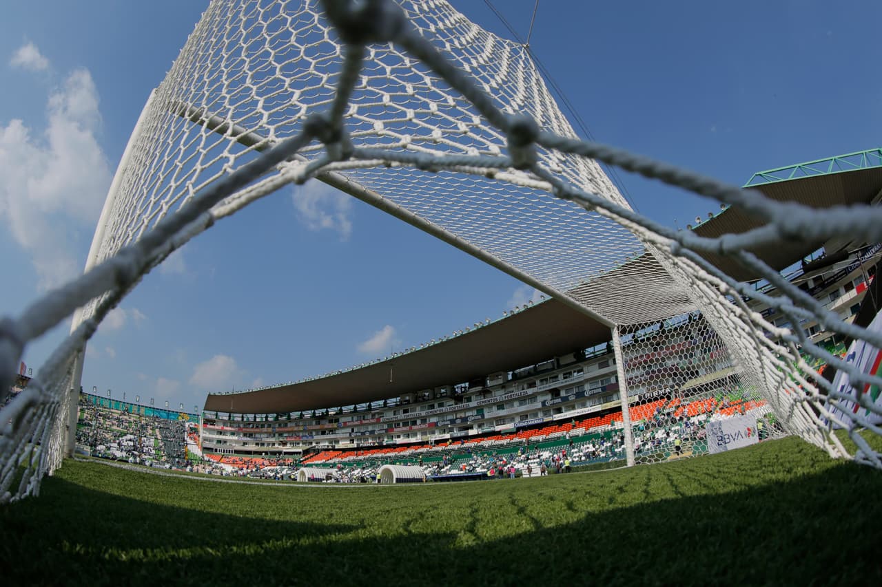 Las redes del estadio León se estremecieron siete veces con el resultado tras el triunfo de León 4-3 sobre Chivas.