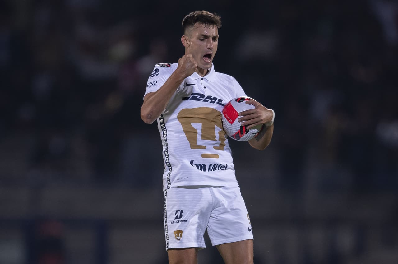 En apenas 3 minutos del segundo tiempo, Pumas sorprendió a New England con el 2-0 y doblete de Dinenno con una barrida anticipada a primer poste asistida por Rogerio.