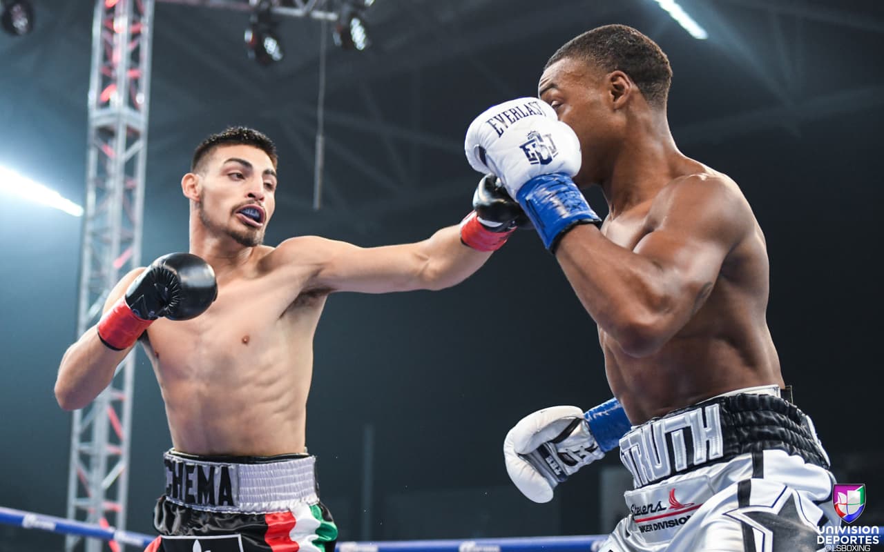Errol Spence Jr. (24-0, 21 KOs) no tuvo ningún problema ante el mexicano Carlos Ocampo, quien fue noqueado en el primer asalto. De esta forma, Spence Jr. defendió su cetro mundial wélter de la FIB.