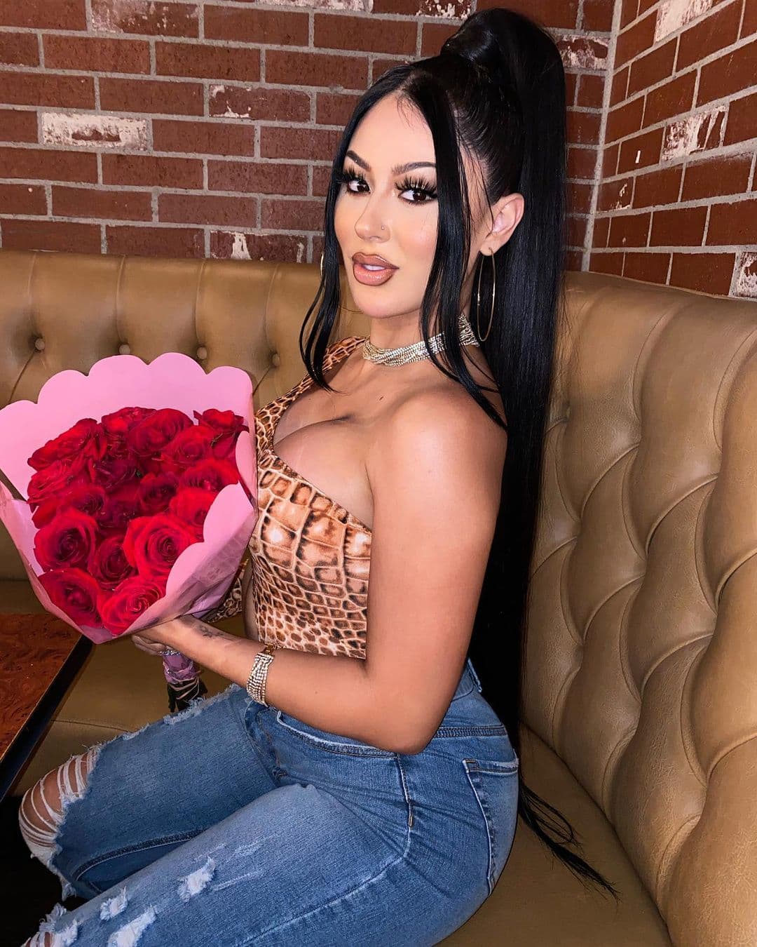 En cuestión de días, el fragmento de 14 segundos del video musical comenzó a acumular visitas serias.