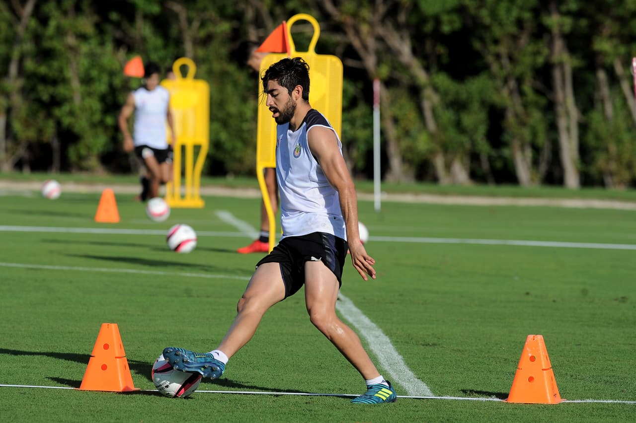 A sus 23 años, Rodolfo Pizarro se prepara para recuperar el protagonismo que hizo de él una figura en proyección a nivel internacional. Con Chivas de Guadalajara tendrá una gran vitrina en 2018.