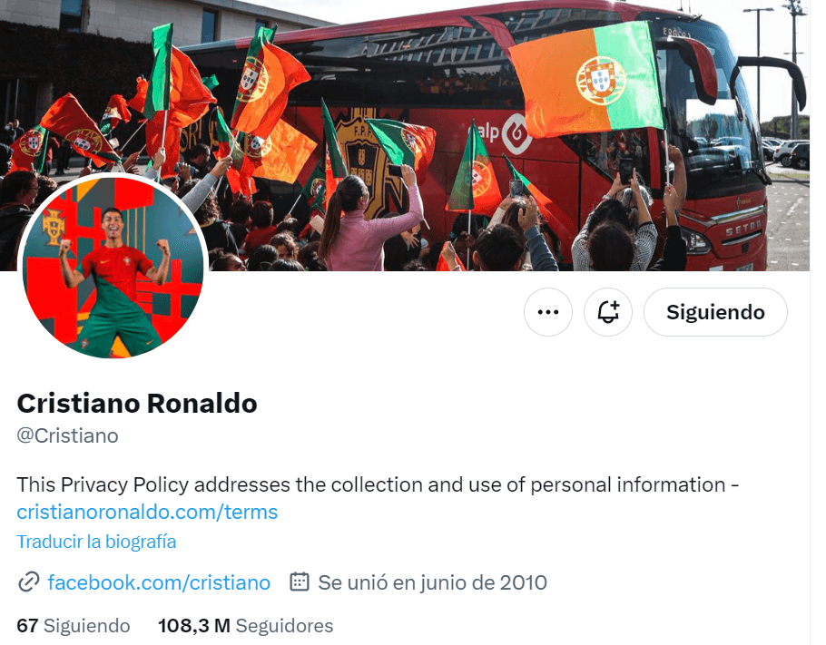 La insignia en el Twitter de Cristiano Ronaldo fue borrada.