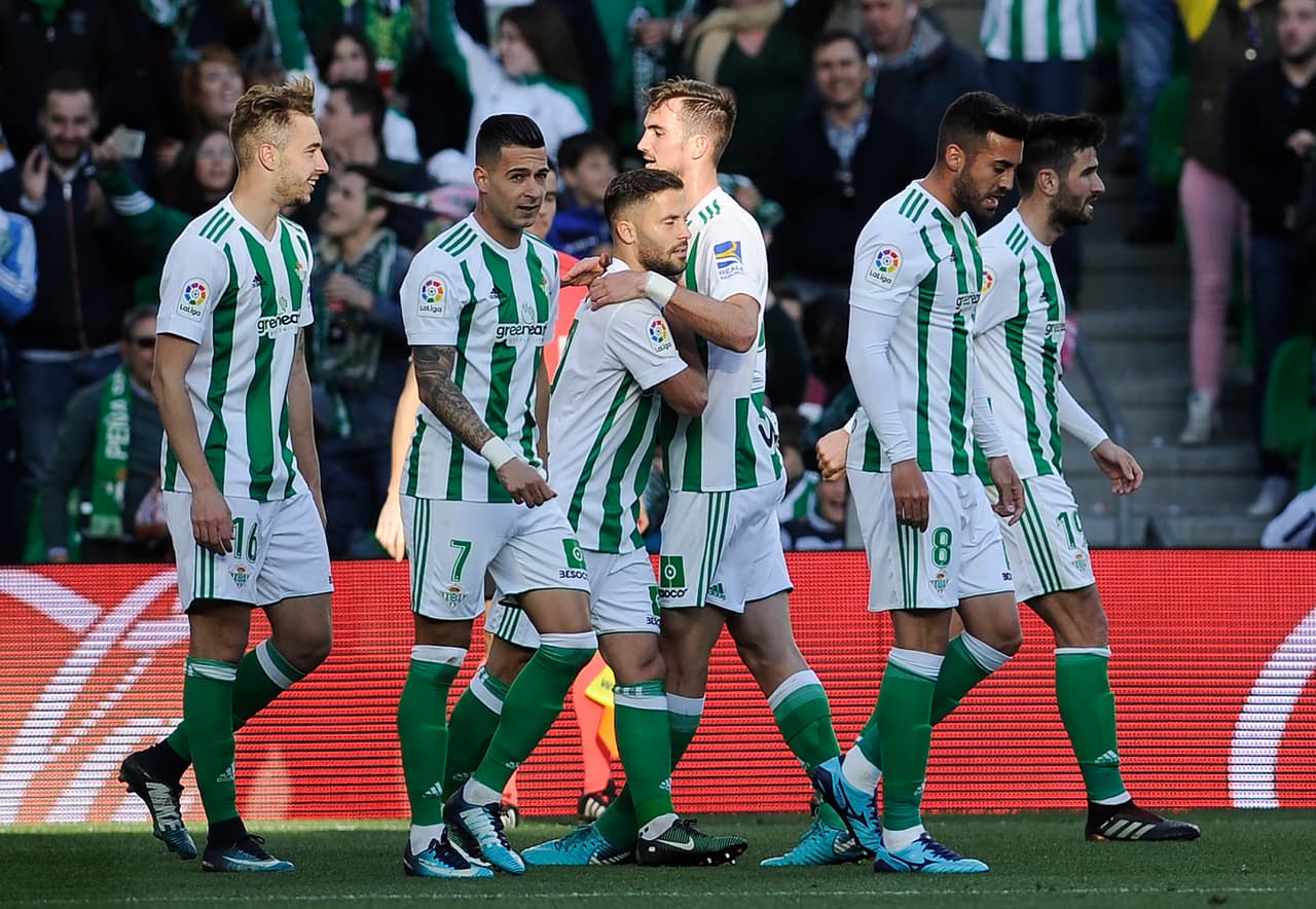 En un partido de suma importancia para alejarse de la zona baja de la tabla, Betis impuso su localía y venció 2-1 al Villarreal.