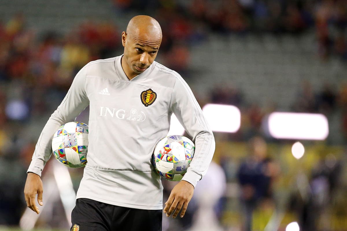 El exfutbolista francés Thierry Henry como parte del cuerpo técnico de Bélgica como ayudante de campo.