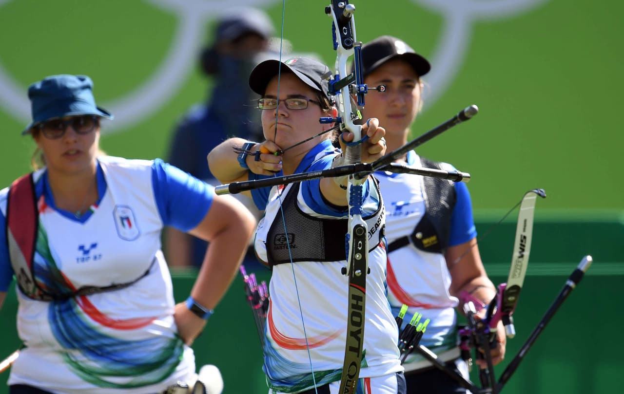Despiden a director de medio italiano por llamar "gorditas" a arqueras de Río 2016