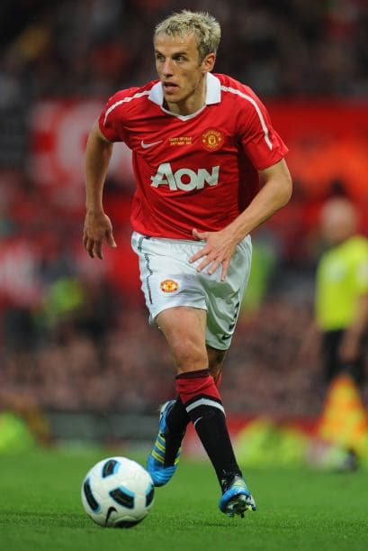 También se volvió a vestir de 'Red Devil' Phil, el hermano de Gay y que también estuvo en las divisiones inferiores del club.