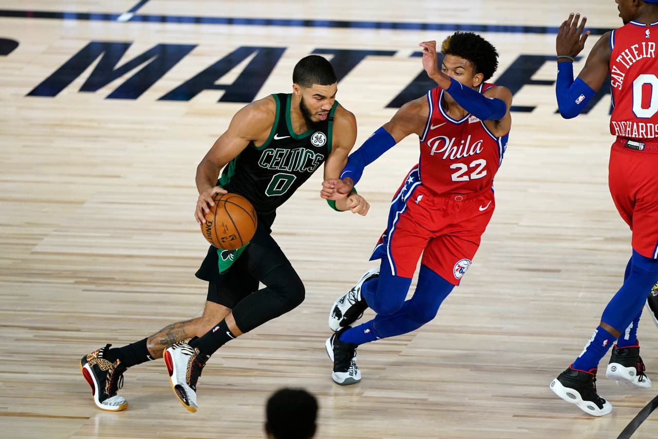 Boston sufre de más perso consigue llevarse el primer pertido frente a los Philadelphia 76ers con un resultado de 101-109.