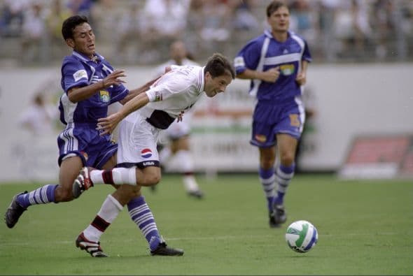 En la edición de 1998 la MLS probó su primera variante en estos encuentros al enfrentar a jugadores norteamericanos contra jugadores extranjeros de la liga. Resultado final de 6-1 a favor de los de casa.