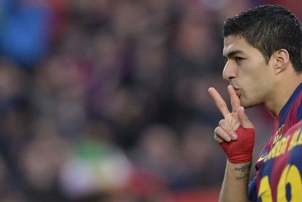 Luis Suárez tuvo un año traumático luego que lo botaran de mala manera del Mundial 2014 por morder a otro jugador. Pero el crack uruguayo está listo para callarle la boca a muchos y demostrar la clase de jugador que es con el Barcelona, Luisito sólo pide a Santa un poco de paciencia, lo demás viene rodando.