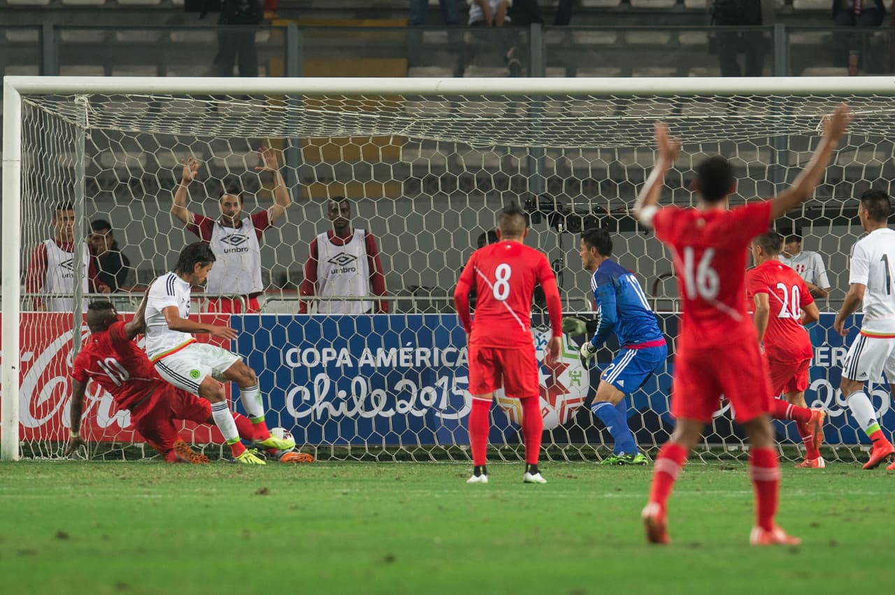 A pesar de ello pudo evitar un segundo gol y le borró en más de una ocasión la sonrisa al cuadro inca.