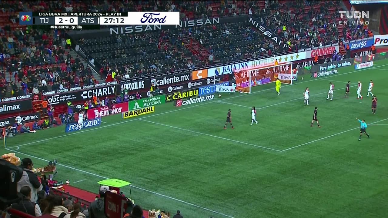 ¡TIRO ATAJADO! disparo por Kevin Castañeda.