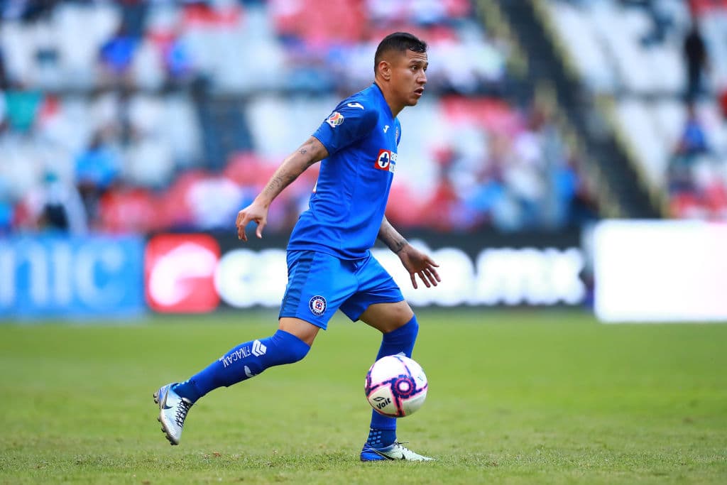 ‘Cata’ Domínguez alcanza marca de Darío Verón y va por Sinha