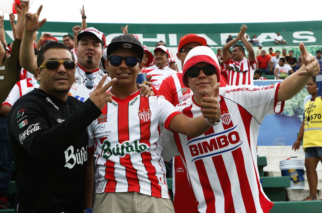 Así se vivió el colorido de la afición en la Jornada 11
