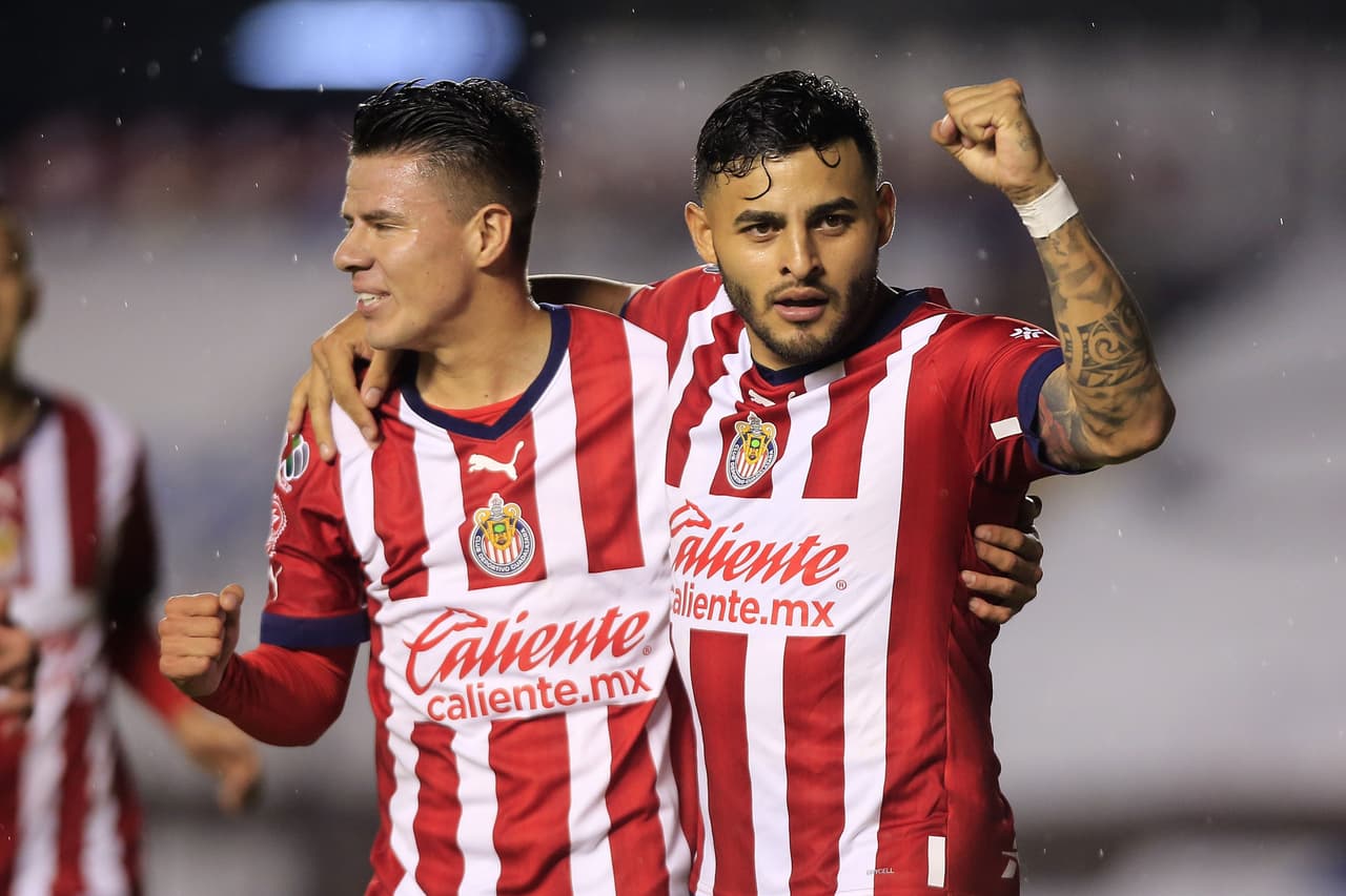 Chivas sigue sin ganar en el Apertura 2022 pese a los goles de Pérez-Bouquet y Alexis Vega, suma 4 empates y dejó ir una gran oportunidad para salir del irregular bache, mientras que los Gallos Blancos tampoco lograron salir del fondo de la tabla general.