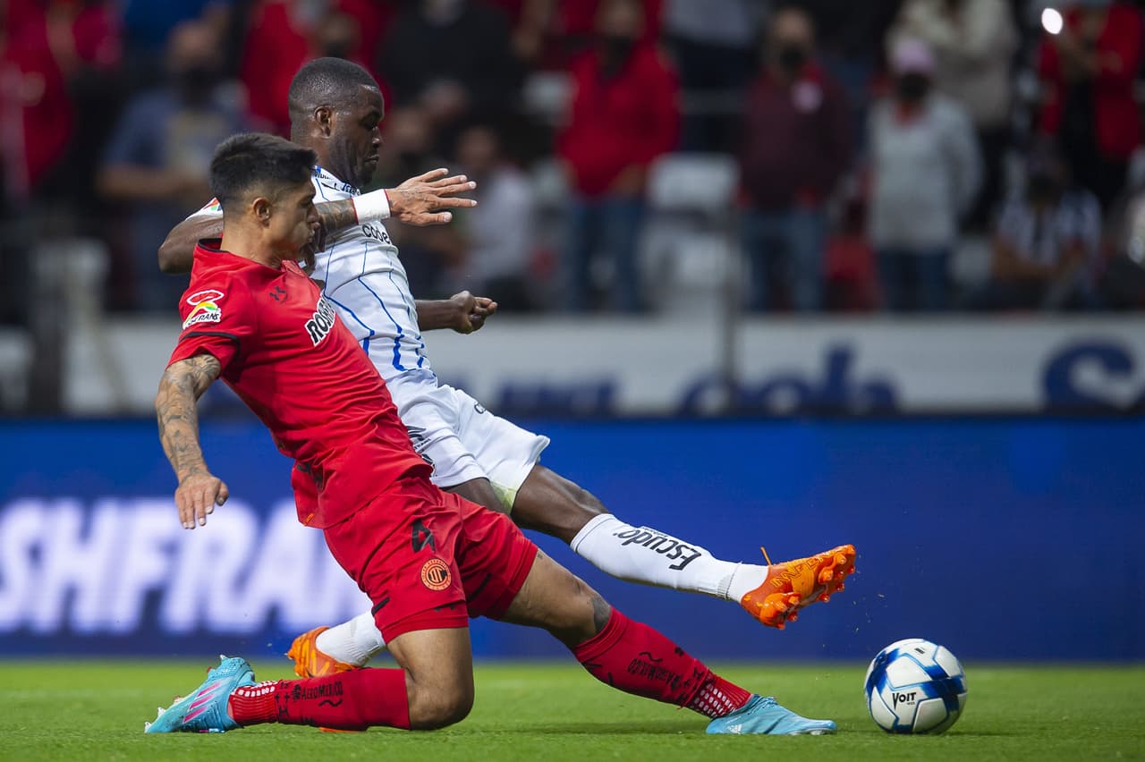 Toluca vino dos veces de atrás para rescatar el empate ante Rayados gracias a un doblete de Leo Fernández; Maxi Meza y Joel Campbell le habían dado la ventaja a los visitantes.