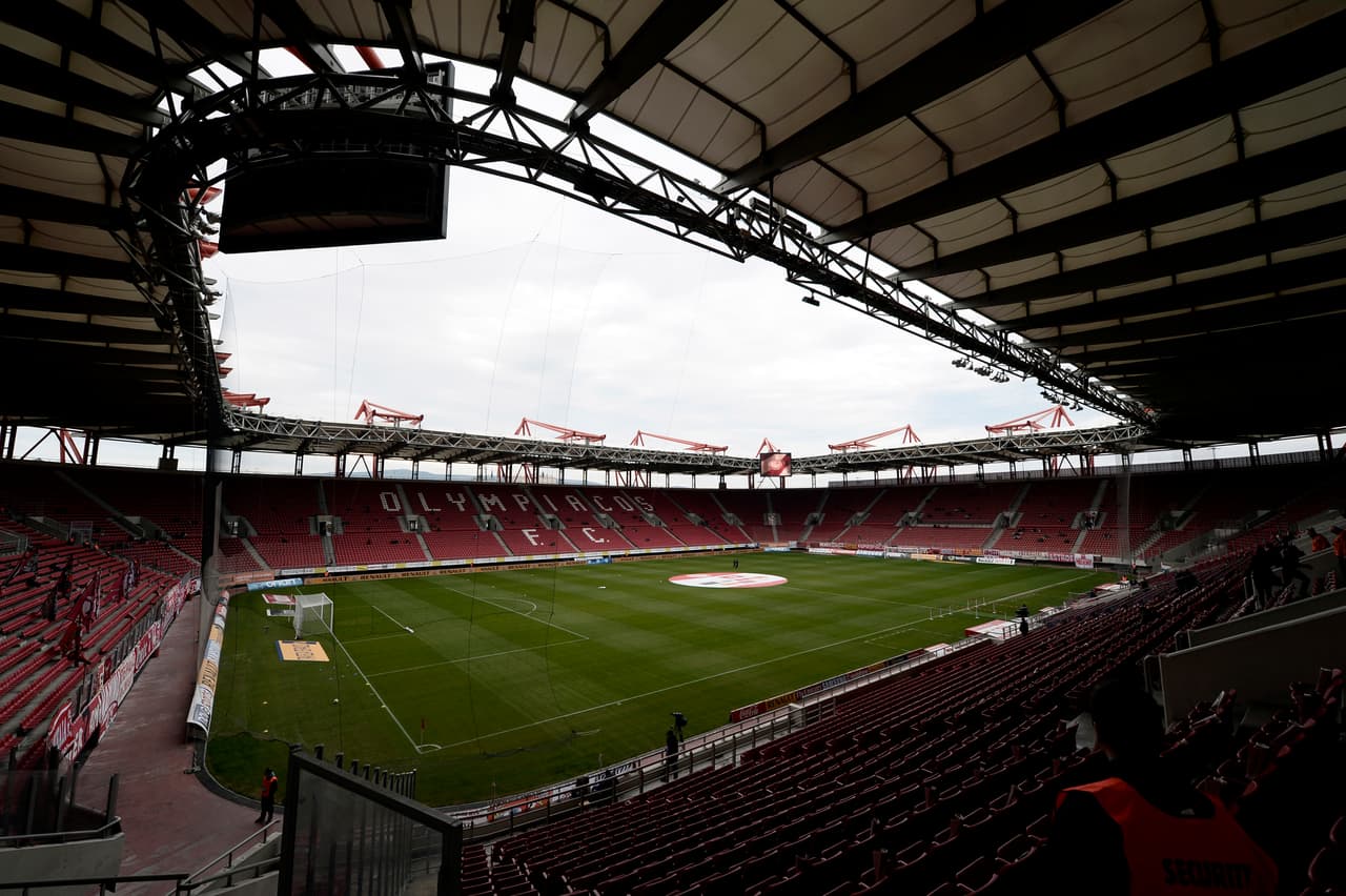 16. Estadio Georgios Karaiskakis, Olympiacos (Grecia).