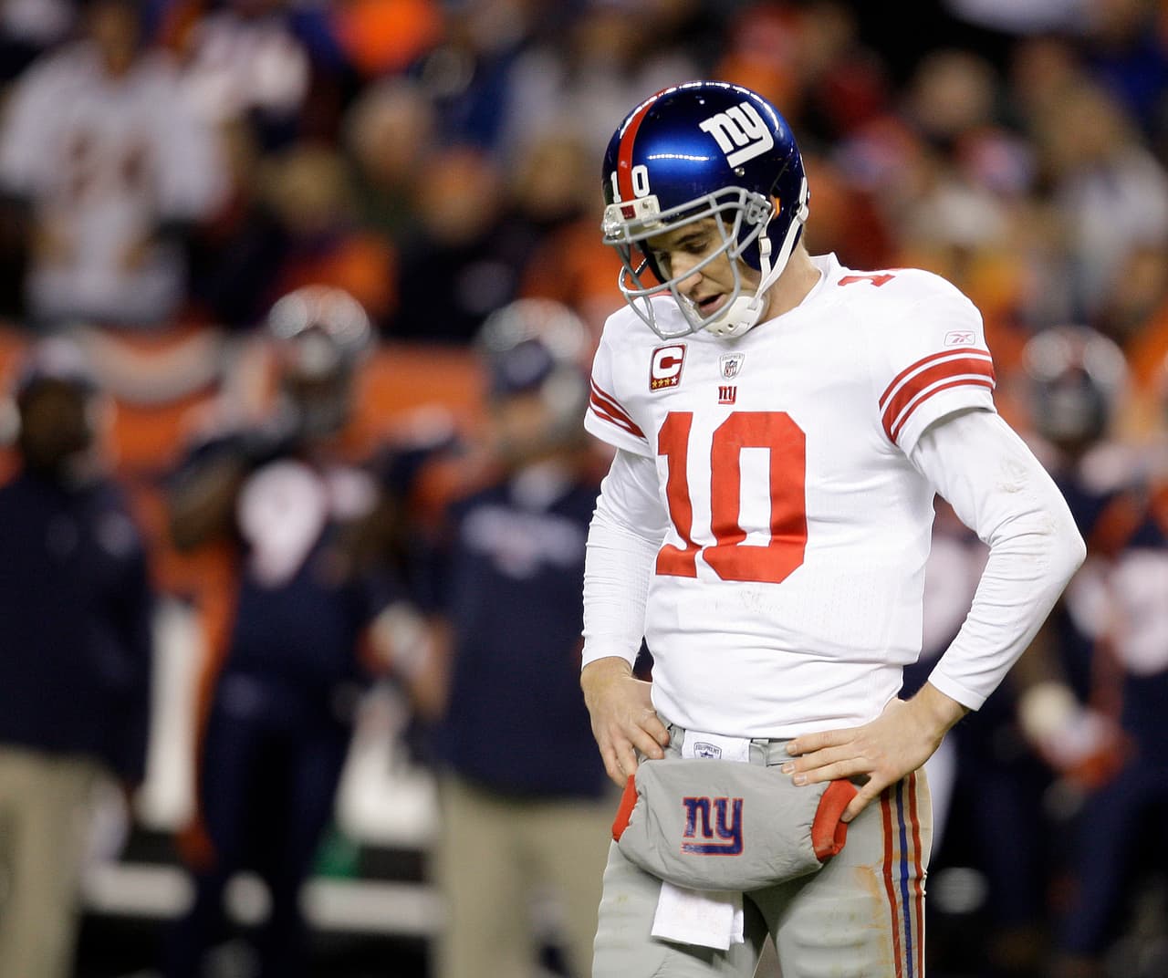 Esta fue la primera temporada de 4,000 yardas para Manning (4021) con 27 touchdowns y 14 intercepciones.