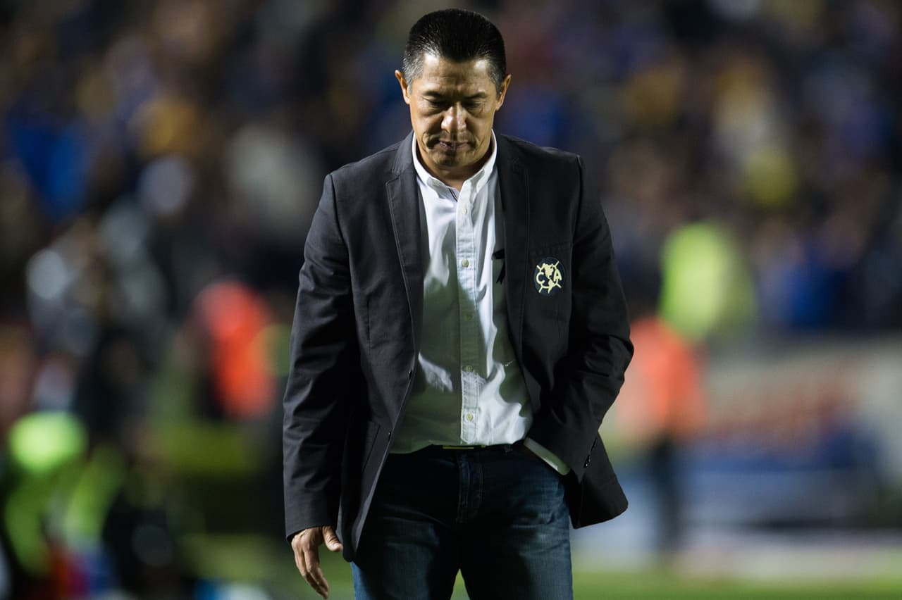 De Ignacio Ambriz se ha dicho de todo desde su presentación considerando que su perfil y su estilo de juego no son los ideales para el club, aunque hasta el momento la directiva parece estar contenta con ambas situaciones.