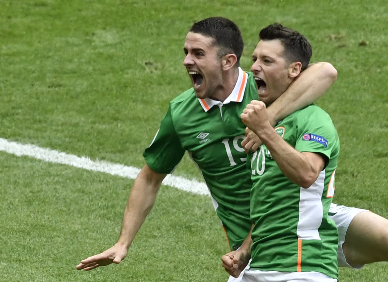 Irlanda tomaba ventaja apenas iniciado el segundo tiempo y marcando bien a Zlatan Ibrahimovic, el hombre más peligroso de Suecia.