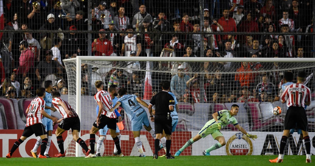 Por los Pincharratas anotó Juan Francisco Apaolaza a los 8 minutos, y amplió la ventaja para los argentinos Gastón Campí a los 37 minutos. Descontó para el Rey de Copas Walter Kannemann, al 43'.