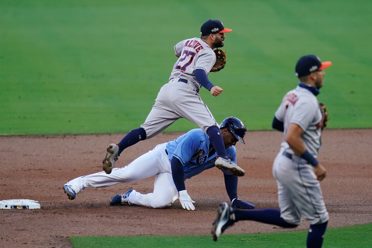 En dos entradas seguidas, los Rays consiguen la voltereta sobre los Astros y aseguran la victoria en el juego 1.
