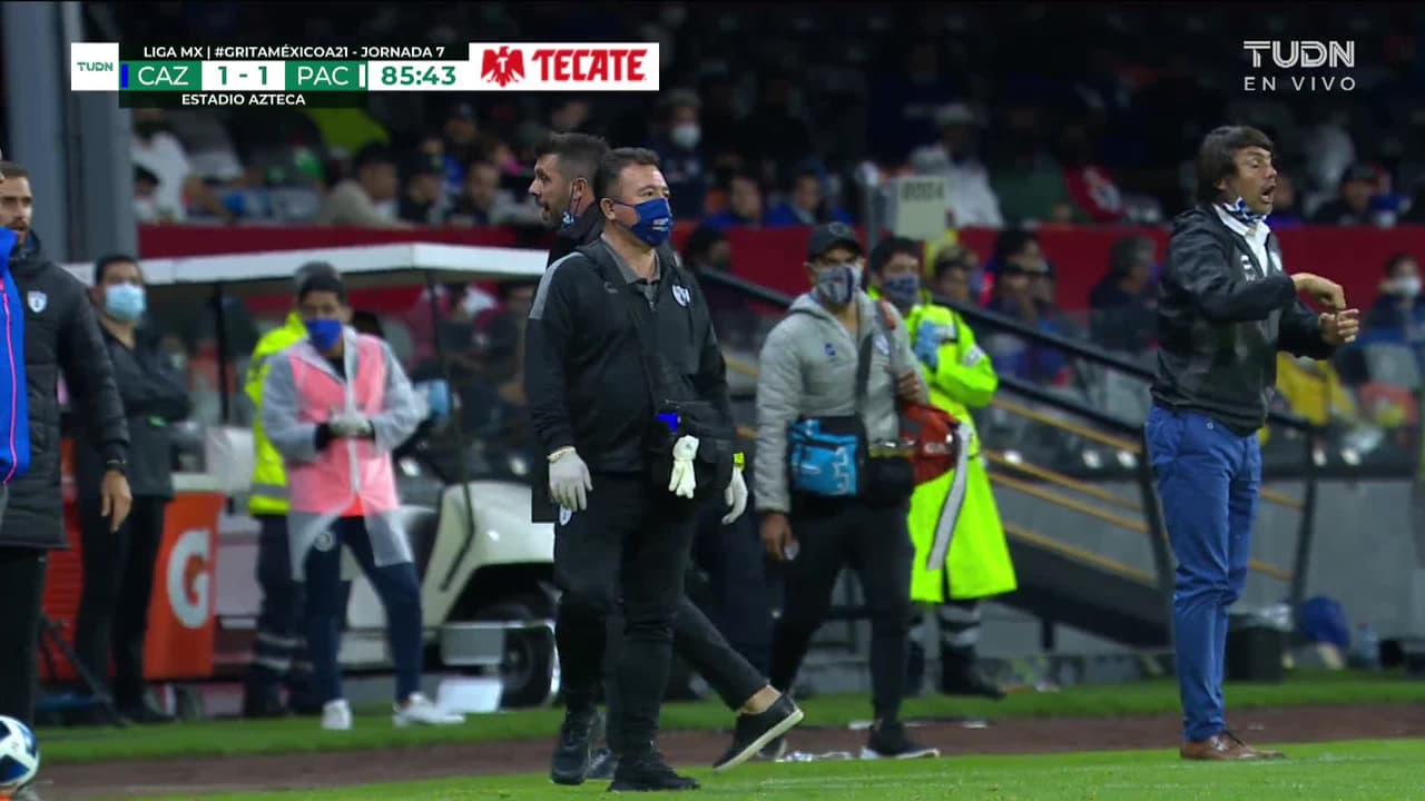 ¡TIRO ATAJADO! disparo por Ignacio Rivero.