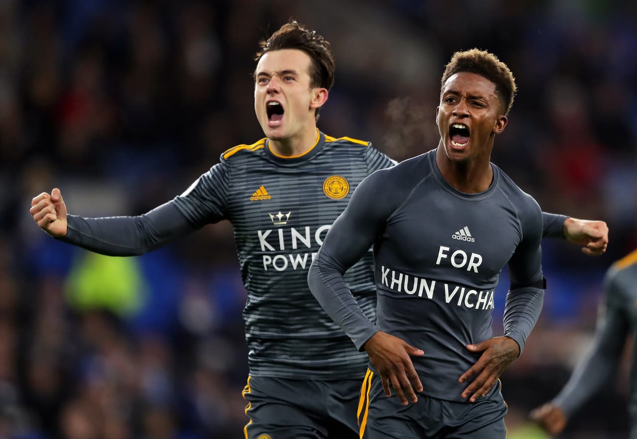 Y al minuto 55 llegó el gol que destapó la presión y los sentimientos: Demarai Gray marcó para el triunfo de los Foxes.