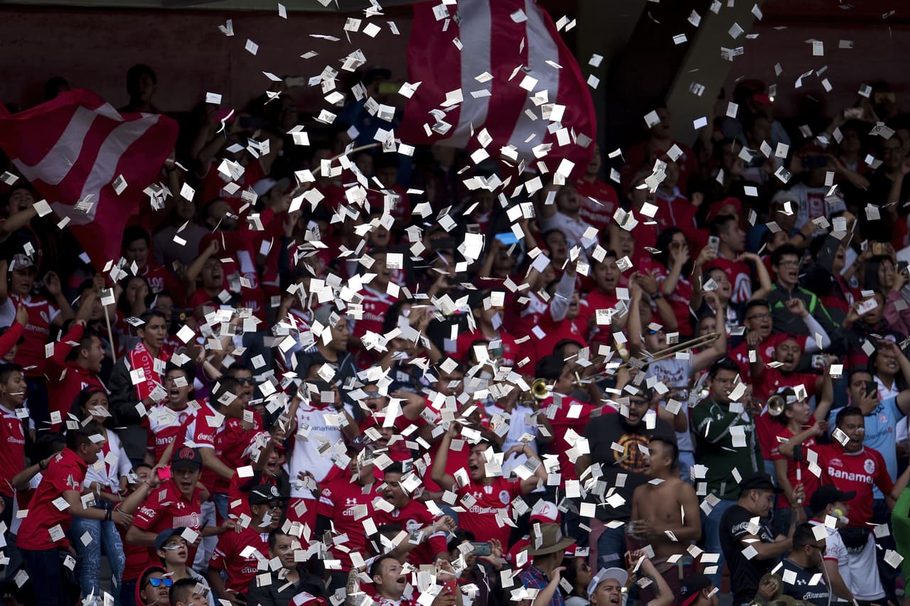 Chivas vence a Toluca con tres goles a uno; Guadalajara se aferra a la Liguilla. Alan Pulido es el máximo anotador mexicano de la Liga MX.