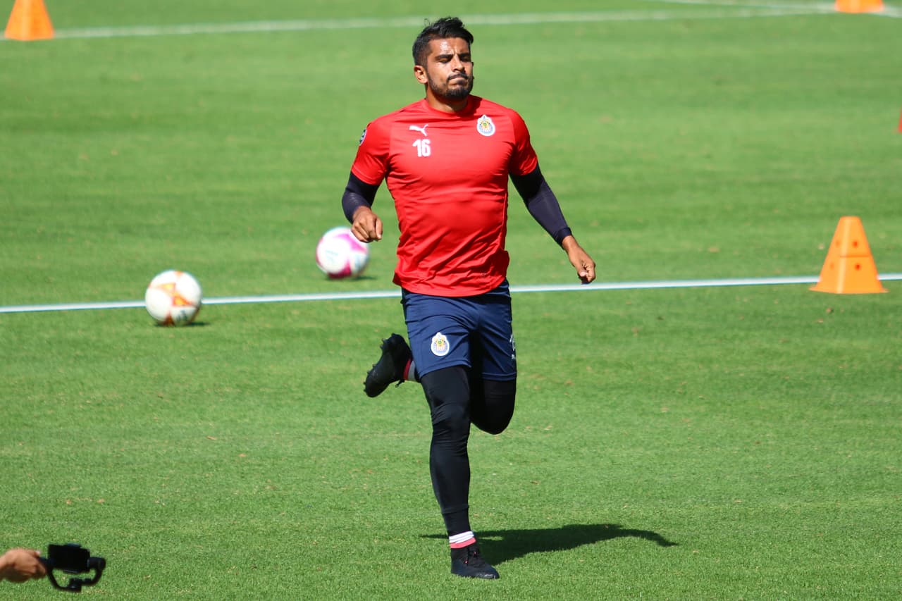 Chivas de Guadalajara sigue con su tarea de trabajar duro para cortar esa irregularidad que lo ha afectado en el torneo local y poder así soñar, por qué no, con un nuevo título.