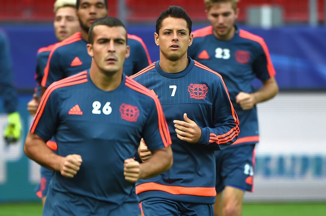 Javier Hernández podría tener minutos ante el Borussia Dortmund.