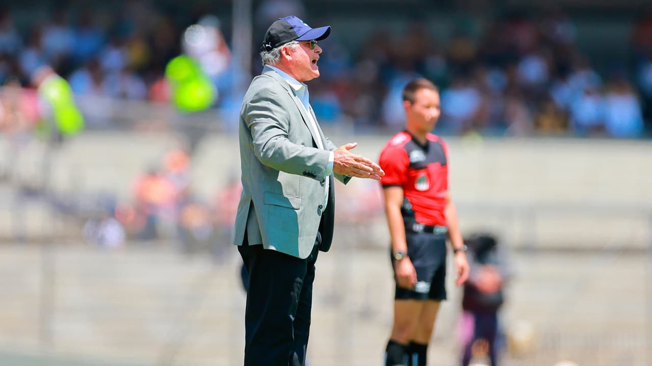 Vucetich mentaliza a sus jugadores por decisiones arbitrales en contra