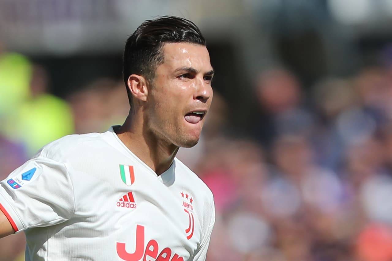 Cristiano Ronaldo busca a mujer que lo apoyó en su infancia