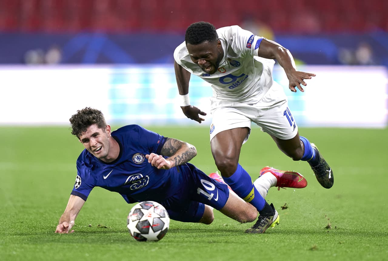 Pulisic empató a Messi con más faltas recibidas desde 2011