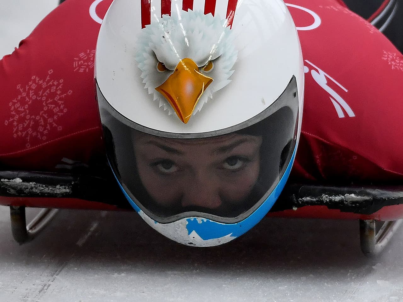 La estadounidense Kathie Uhlaender realizó su participación con el águila característica del país norteamericano.