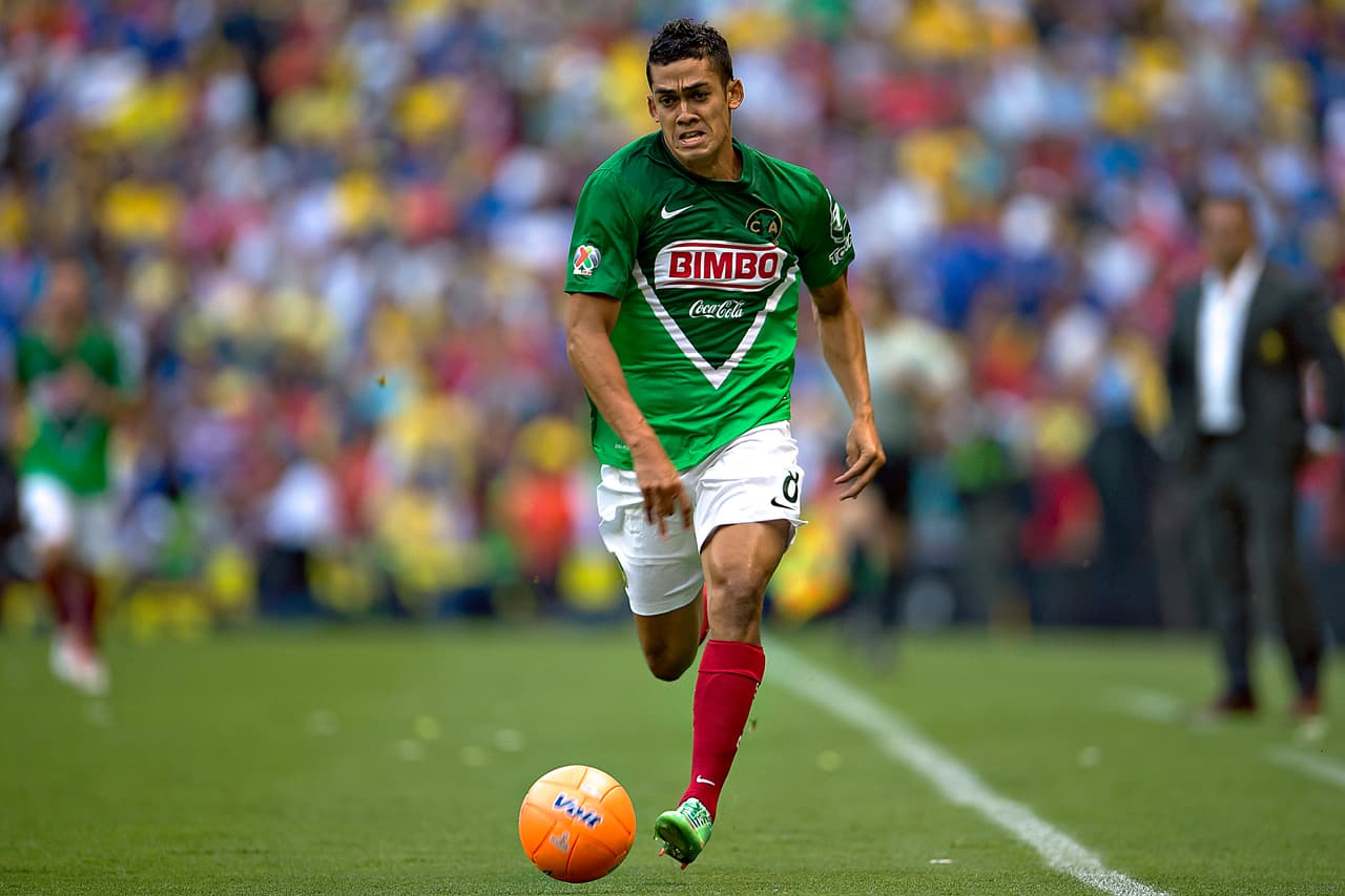 En ese mismo partido Andrés Andrade tuvo una actuación para el olvido. El colombiano entró de cambio en el complemento y se ganó 2 amarillas en 3 minutos para dejar a su equipo con 9 jugadores. Al final Cruz Azul ganó 2-1.