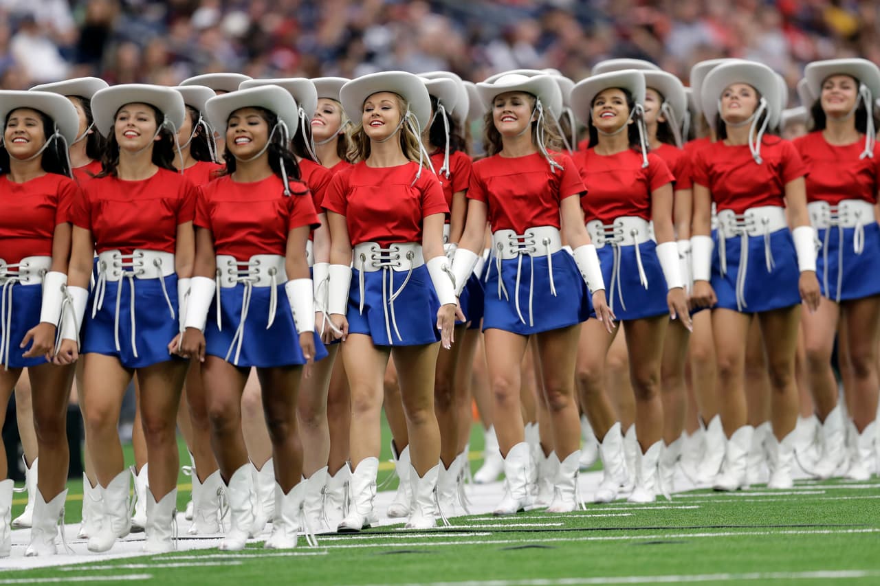 Son hermosas, tienen energía y sus bailes le dan alegría al ambiente en los estadios de la NFL: sin duda, las porristas tienen un papel muy especial para el espectáculo del fútbol americano.