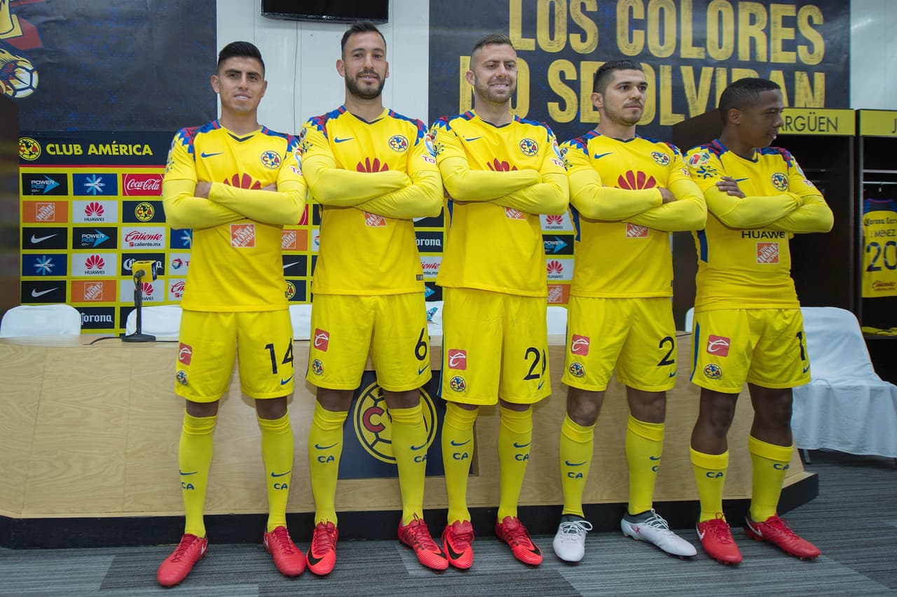 Las Águilas presentaron a unos muy sonrientes Joe Corona, Emanuel Aguilera, Henry Martín, Andrés Ibargüen y Jérémy Ménez como sus nuevos hombres para el Clausura 2018.