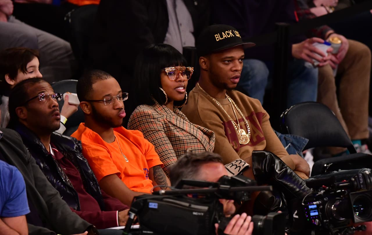 Jon Stewart, Nathan Stewart, Emmy Rossum, James Franco, Isabel Pakzad, Wyclef Jean, Carly Chaikin, Papoose y Remy Ma (foto), entre otros, disfrutaron el triunfo de Knicks contra Lakers en la NBA.