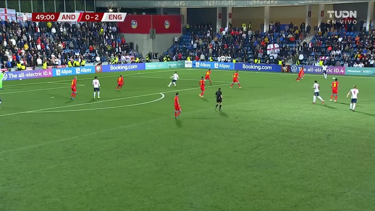 ¡TIRO ATAJADO! disparo por Jadon Sancho.