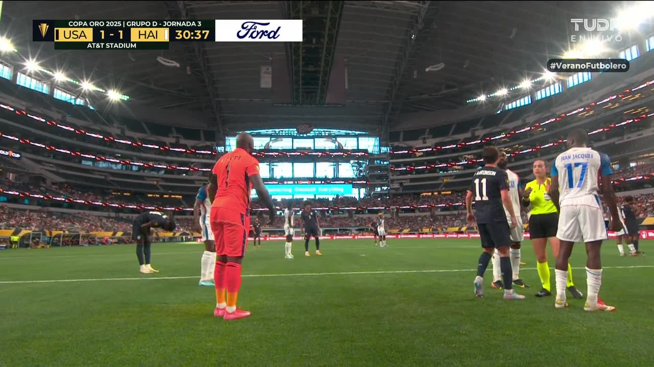 ¡TIRO ATAJADO! disparo por Quinn Sullivan.