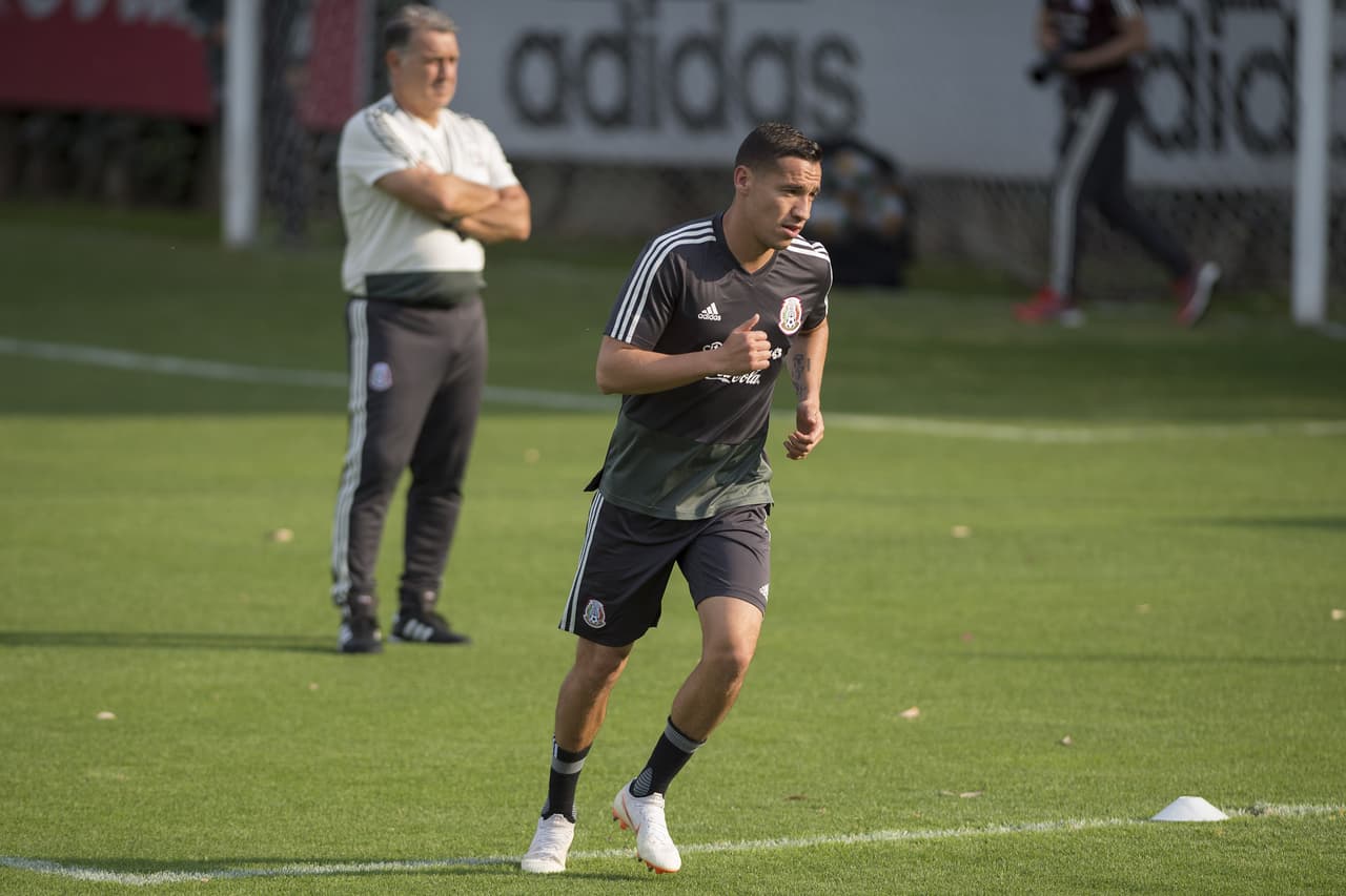 Detallista, enérgico, atento y muy dinámico se notó al argentino Gerardo Martino en su primer entrenamiento como director técnico de México en el Centro de Alto Rendimiento en la Ciudad de Mexico.